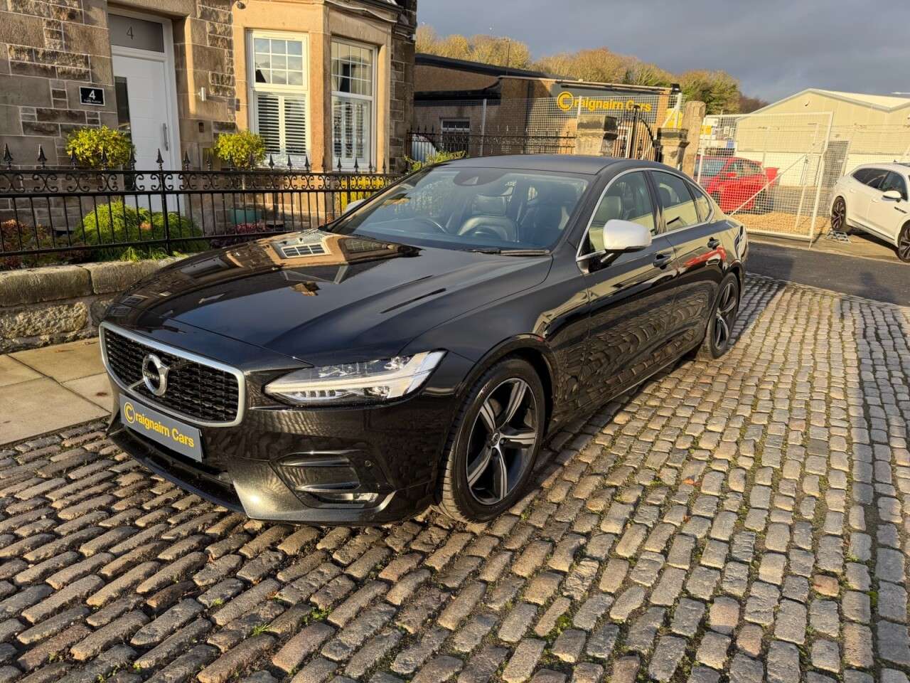 2018 VOLVO S90 2018 VOLVO S90