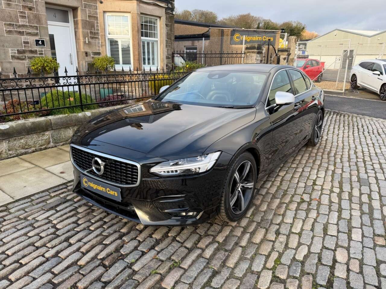 2018 VOLVO S90 2018 VOLVO S90