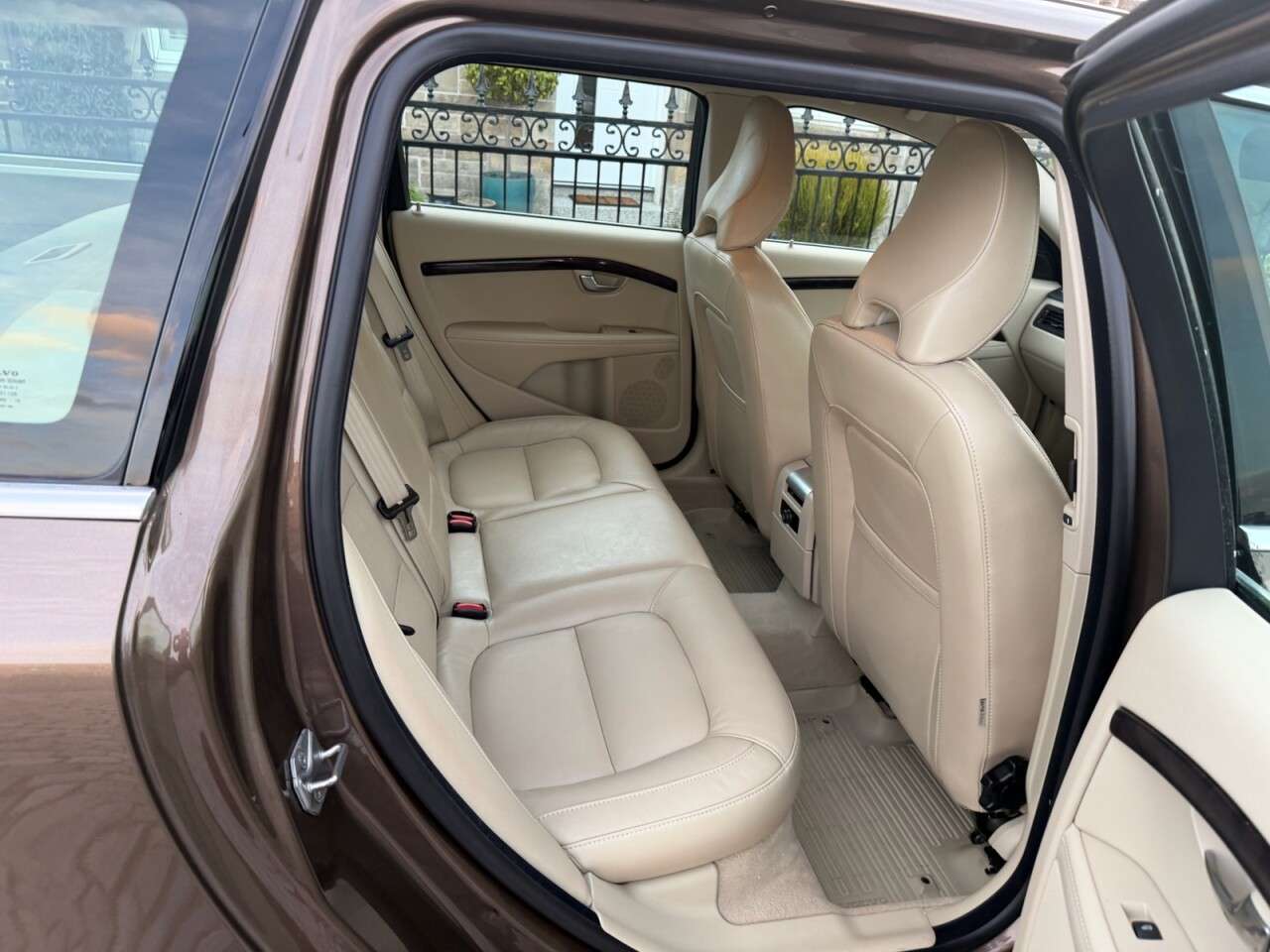 null VOLVO V70 null VOLVO V70