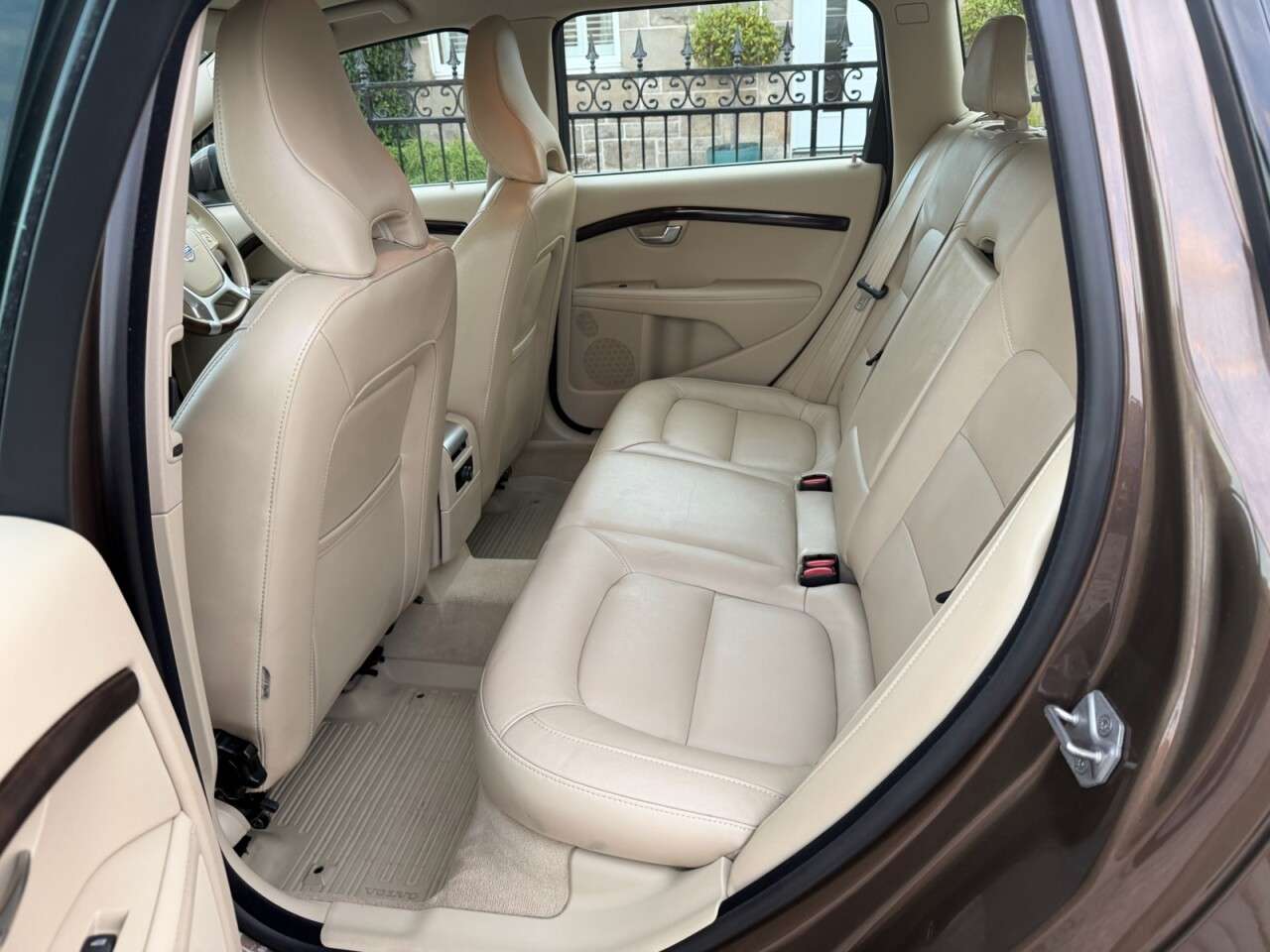 null VOLVO V70 null VOLVO V70