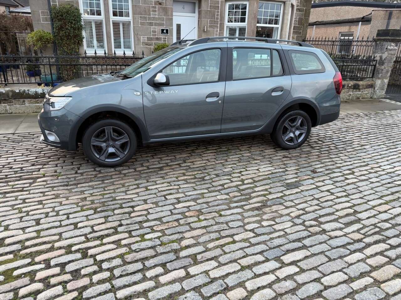 2017 DACIA LOGAN MCV STEPWAY 2017 DACIA LOGAN MCV STEPWAY