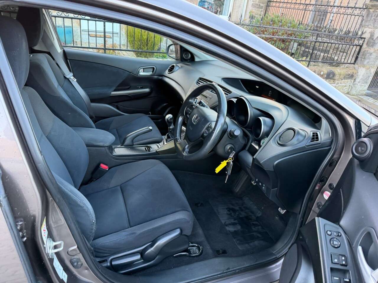 A 2013 HONDA CIVIC 1.6 i-DTEC ES Hatchback 5dr Diesel Manual Euro 5 (s/s) (120 ps) Over 100 ca A 2013 HONDA CIVIC 1.6 i-DTEC ES Hatchback 5dr Diesel Manual Euro 5 (s/s) (120 ps) Over 100 ca