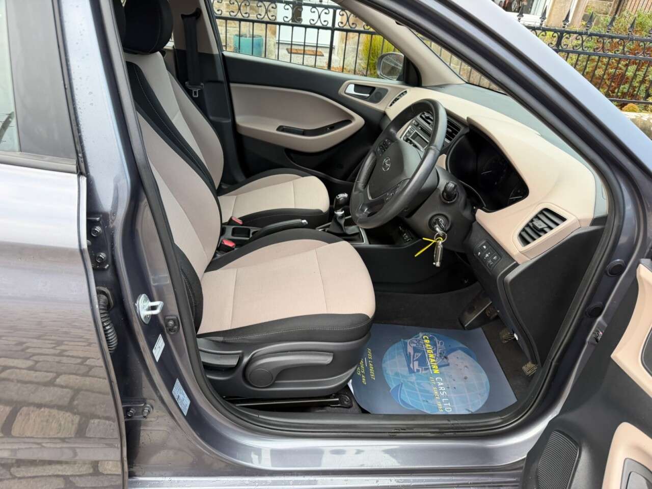 A 2015 HYUNDAI I20 1.2 Blue Drive SE Hatchback 5dr Petrol Manual Euro 6 (s/s) (84 ps) Over 100 A 2015 HYUNDAI I20 1.2 Blue Drive SE Hatchback 5dr Petrol Manual Euro 6 (s/s) (84 ps) Over 100