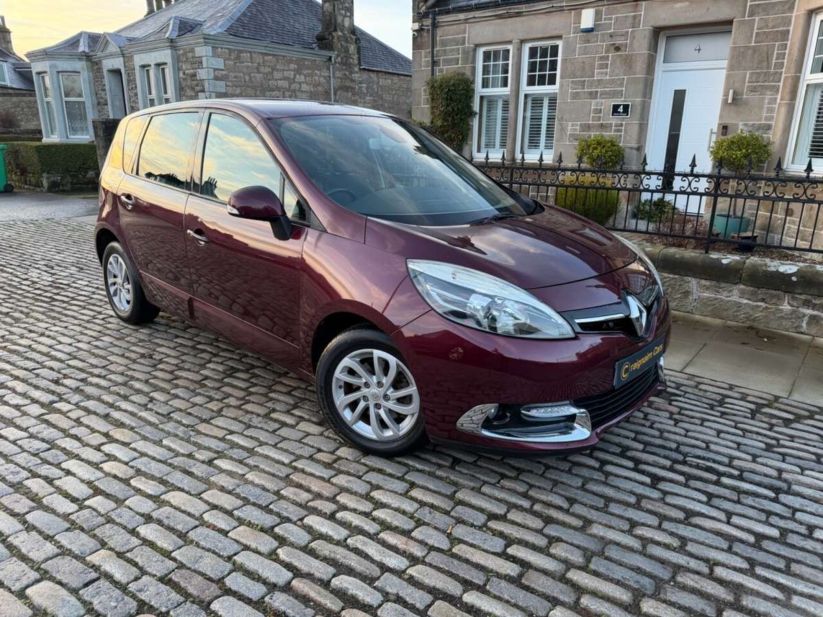 Check out this Renault Scenic 2014 Diesel Manual