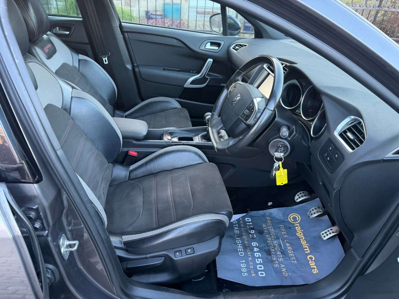 A 2017 DS AUTOMOBILES DS 4 1.6 BlueHDi Performance Line Hatchback 5dr Diesel Manual Euro 6 (s/s) (120 A 2017 DS AUTOMOBILES DS 4 1.6 BlueHDi Performance Line Hatchback 5dr Diesel Manual Euro 6 (s/s) (120