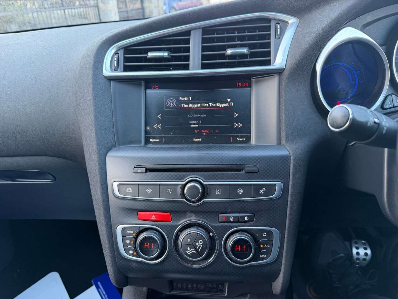 2017 DS AUTOMOBILES DS 4 2017 DS AUTOMOBILES DS 4