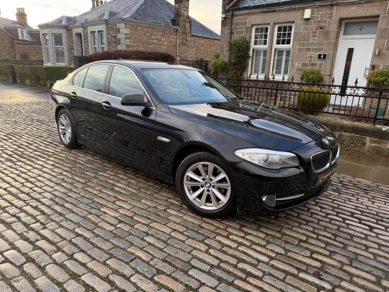 A 2011 BMW 5 SERIES 2.0 520d SE Saloon 4dr Diesel Steptronic Euro 5 (s/s) (184 ps) A 2011 BMW 5 SERIES 2.0 520d SE Saloon 4dr Diesel Steptronic Euro 5 (s/s) (184 ps)