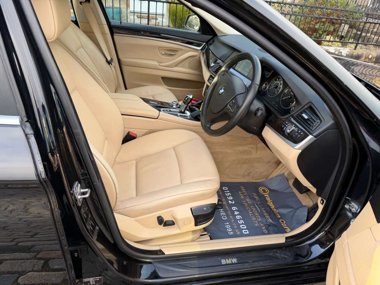 A 2011 BMW 5 SERIES 2.0 520d SE Saloon 4dr Diesel Steptronic Euro 5 (s/s) (184 ps) A 2011 BMW 5 SERIES 2.0 520d SE Saloon 4dr Diesel Steptronic Euro 5 (s/s) (184 ps)