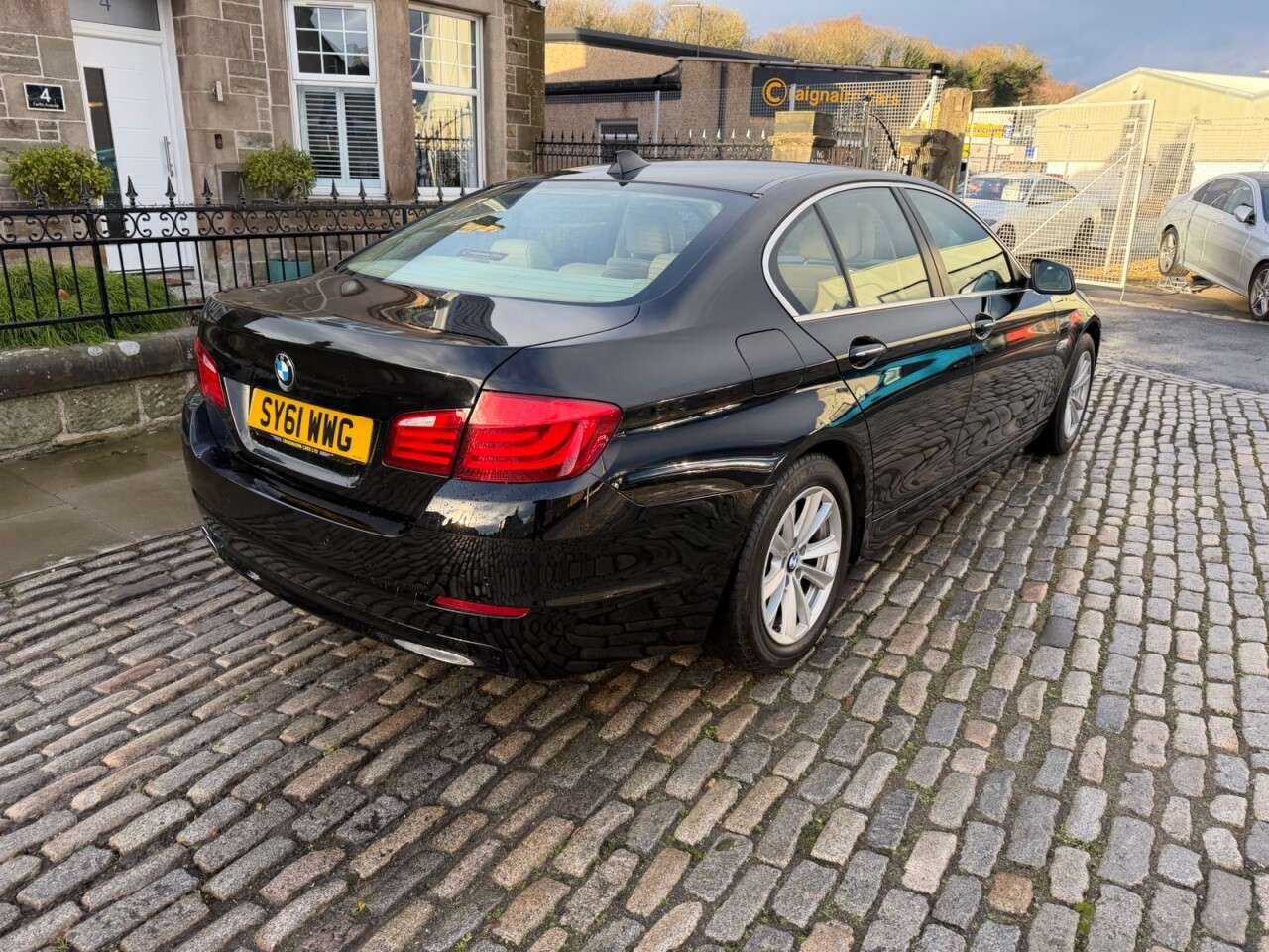 A 2011 BMW 5 SERIES 2.0 520d SE Saloon 4dr Diesel Steptronic Euro 5 (s/s) (184 ps) A 2011 BMW 5 SERIES 2.0 520d SE Saloon 4dr Diesel Steptronic Euro 5 (s/s) (184 ps)