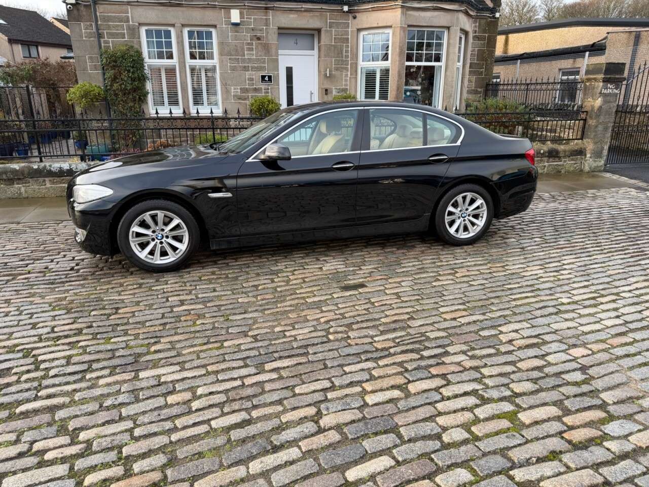 2011 BMW 5 SERIES 2011 BMW 5 SERIES