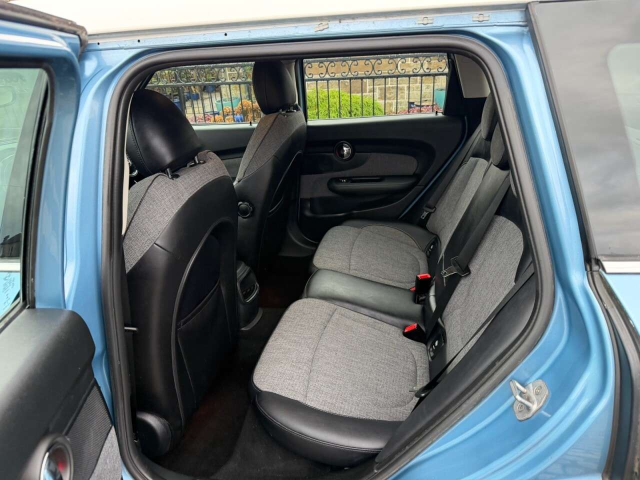 2017 MINI CLUBMAN 2017 MINI CLUBMAN