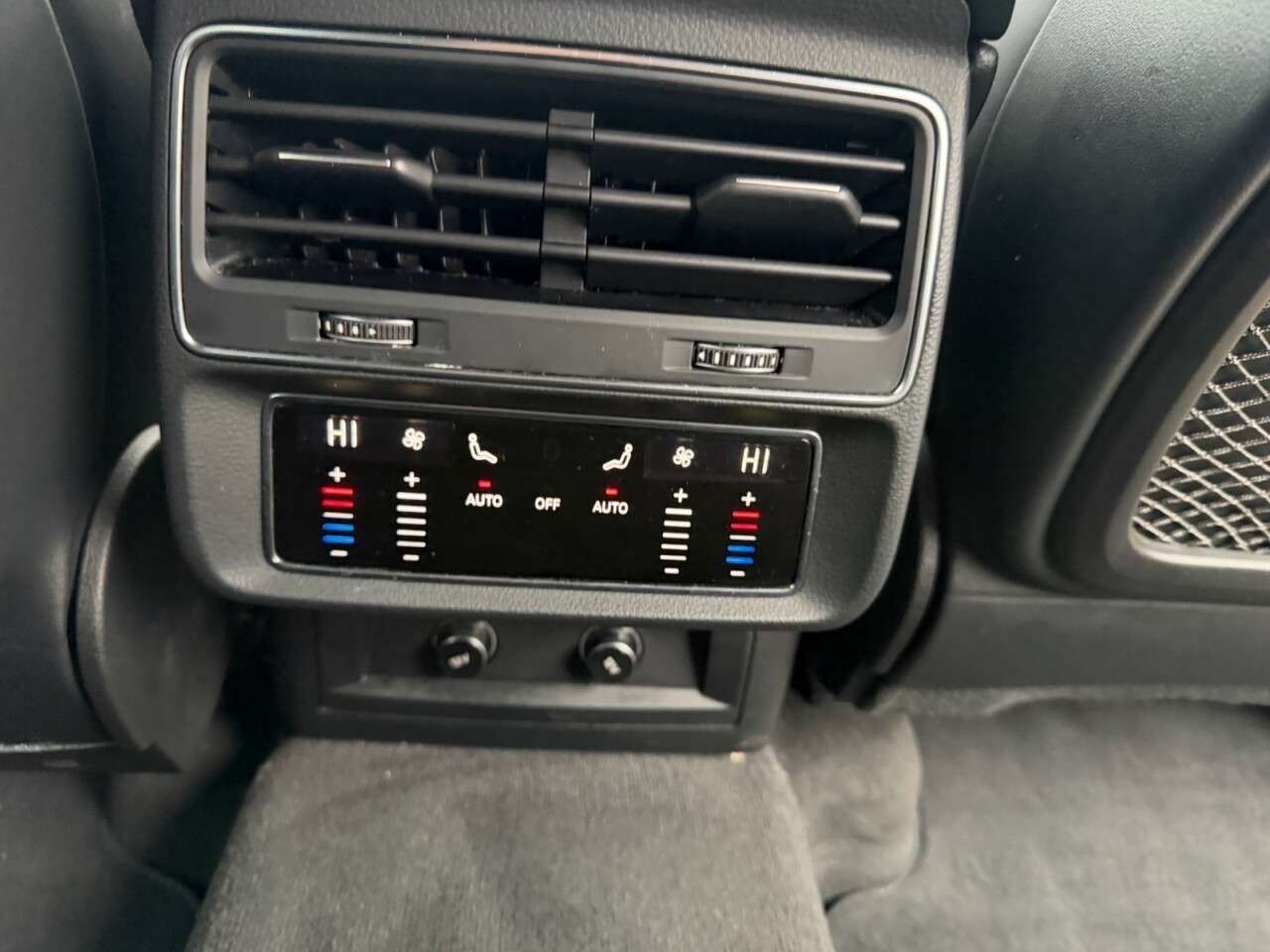 2021 AUDI Q7 2021 AUDI Q7