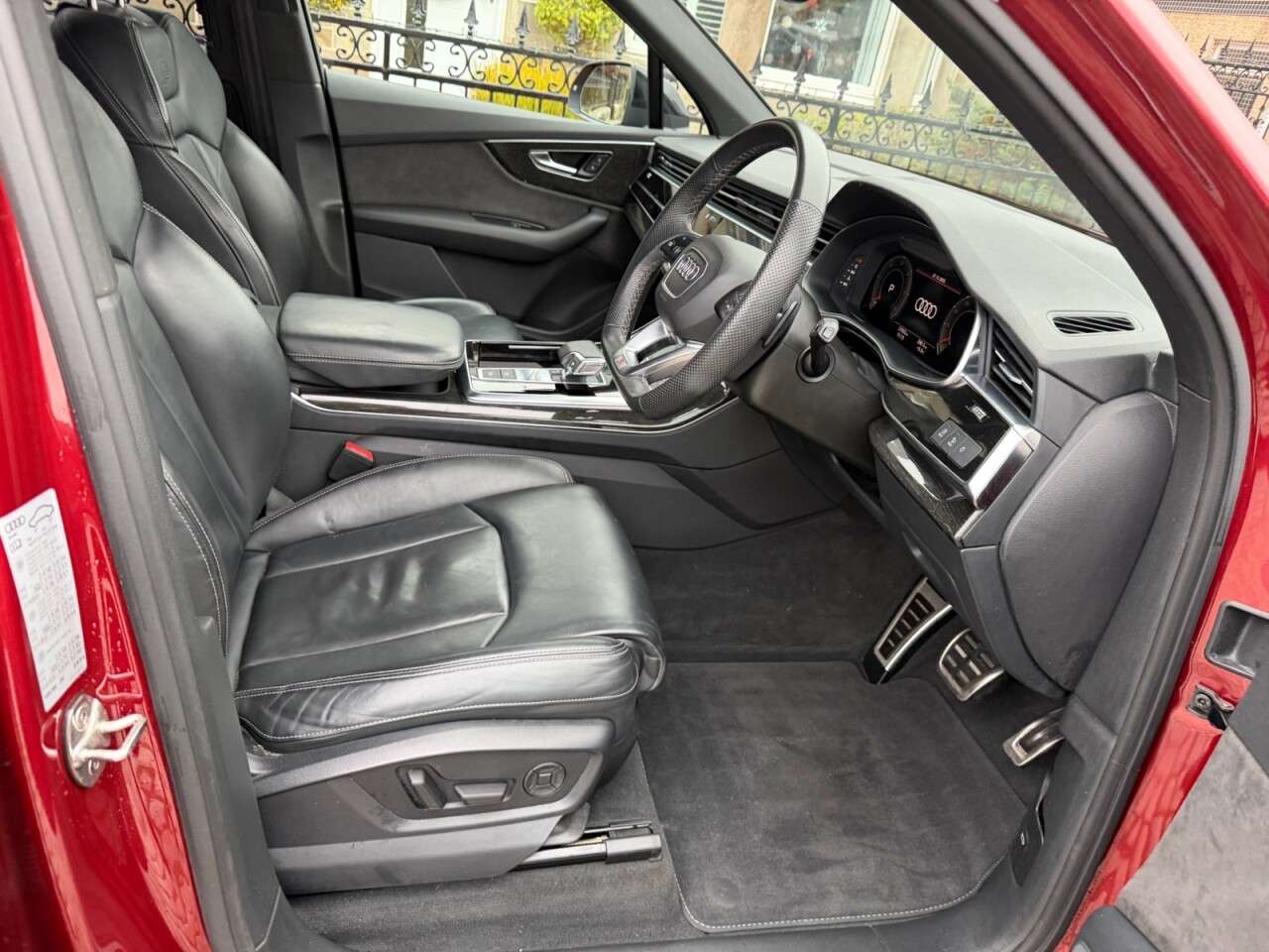 A 2021 AUDI Q7 3.0 TDI V6 45 Black Edition SUV 5dr Diesel Tiptronic quattro Euro 6 (s/s) ( A 2021 AUDI Q7 3.0 TDI V6 45 Black Edition SUV 5dr Diesel Tiptronic quattro Euro 6 (s/s) (