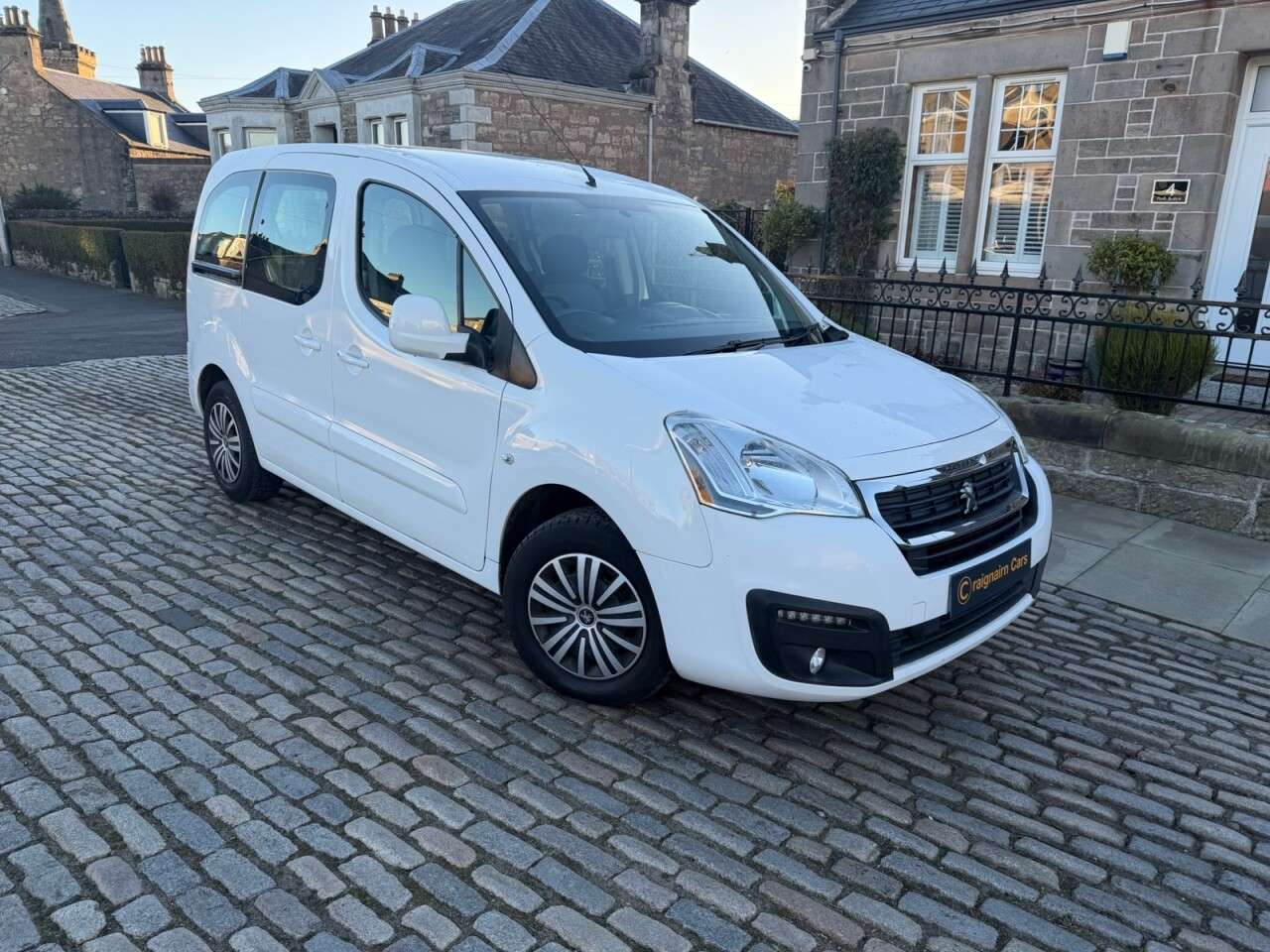 A 2015 PEUGEOT PARTNER TEPEE 1.6 BlueHDi Active MPV 5dr Diesel Manual Euro 6 (75 ps) Over 100 cars in st A 2015 PEUGEOT PARTNER TEPEE 1.6 BlueHDi Active MPV 5dr Diesel Manual Euro 6 (75 ps) Over 100 cars in st