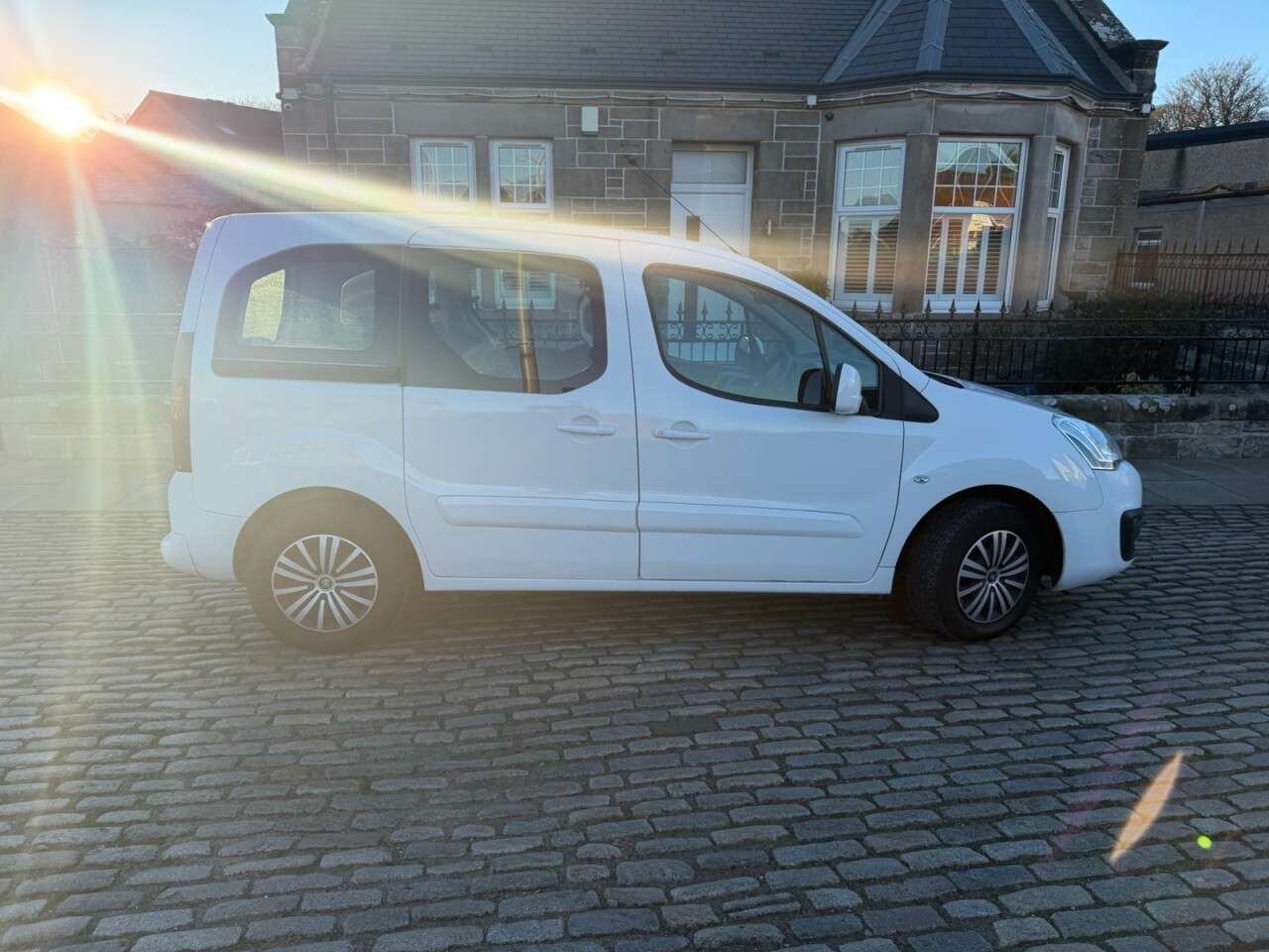 2015 PEUGEOT PARTNER TEPEE 2015 PEUGEOT PARTNER TEPEE