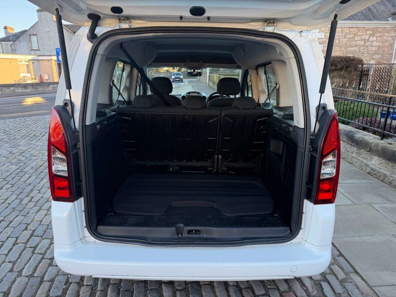 2015 PEUGEOT PARTNER TEPEE 2015 PEUGEOT PARTNER TEPEE