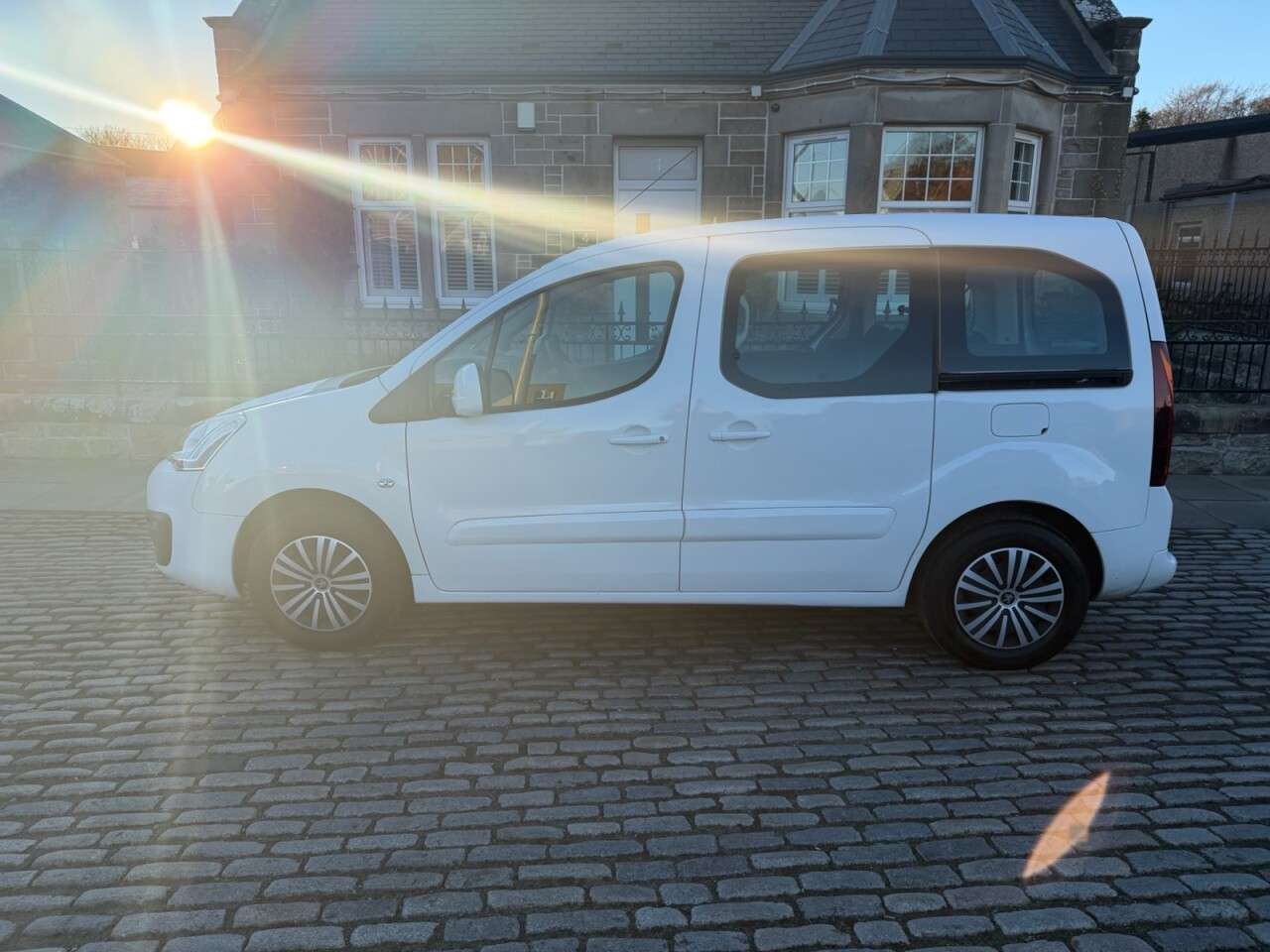 2015 PEUGEOT PARTNER TEPEE 2015 PEUGEOT PARTNER TEPEE