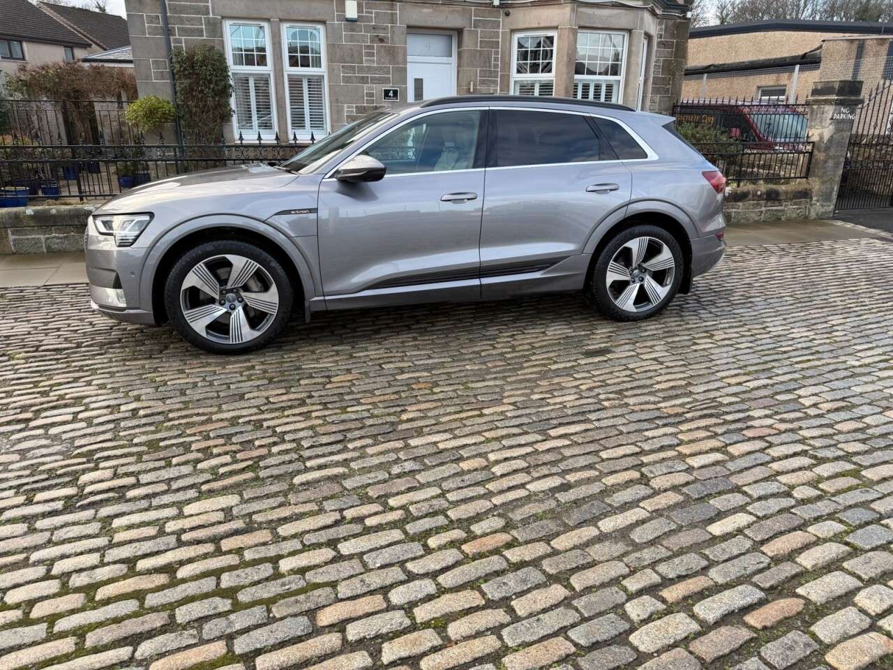 2019 AUDI E-TRON 2019 AUDI E-TRON