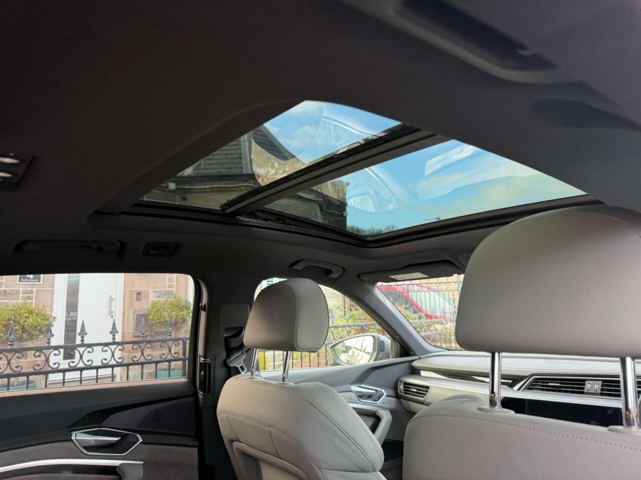 2019 AUDI E-TRON 2019 AUDI E-TRON