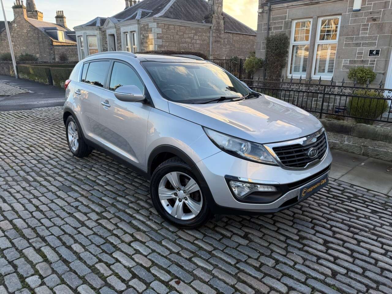 A 2012 KIA SPORTAGE 1.7 CRDi EcoDynamics 2 SUV 5dr Diesel Manual 2WD Euro 5 (s/s) (114 bhp) Ove A 2012 KIA SPORTAGE 1.7 CRDi EcoDynamics 2 SUV 5dr Diesel Manual 2WD Euro 5 (s/s) (114 bhp) Ove