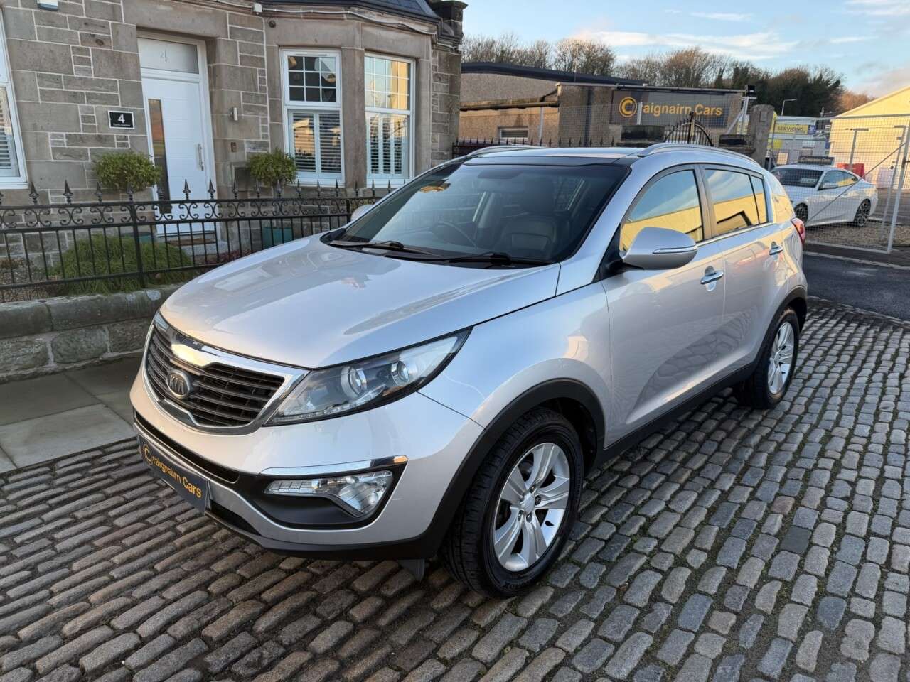 A 2012 KIA SPORTAGE 1.7 CRDi EcoDynamics 2 SUV 5dr Diesel Manual 2WD Euro 5 (s/s) (114 bhp) Ove A 2012 KIA SPORTAGE 1.7 CRDi EcoDynamics 2 SUV 5dr Diesel Manual 2WD Euro 5 (s/s) (114 bhp) Ove