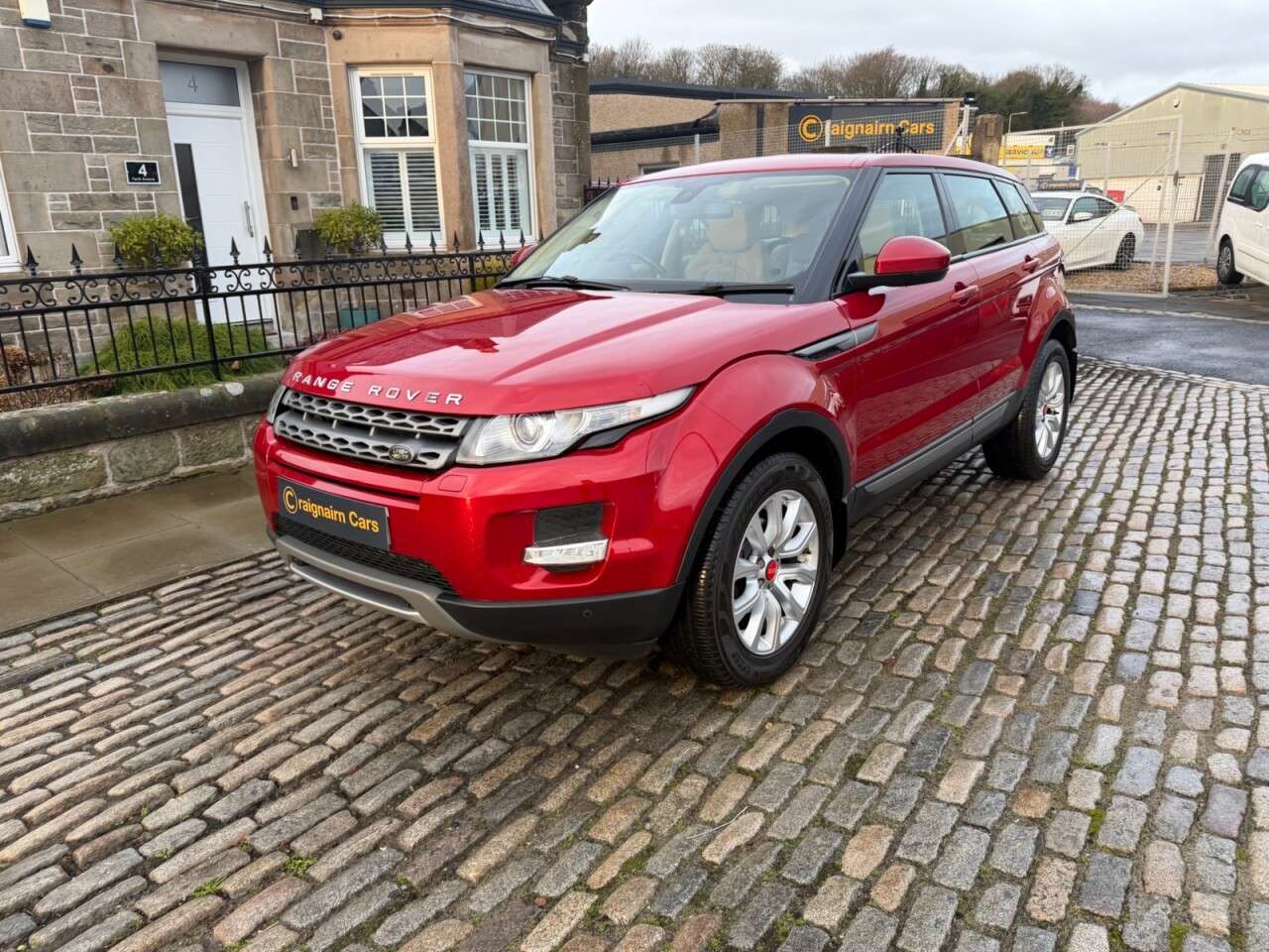 A 2015 LAND ROVER RANGE ROVER EVOQUE 2.2 SD4 Pure Tech SUV 5dr Diesel Auto 4WD Euro 5 (s/s) (190 ps) A 2015 LAND ROVER RANGE ROVER EVOQUE 2.2 SD4 Pure Tech SUV 5dr Diesel Auto 4WD Euro 5 (s/s) (190 ps)
