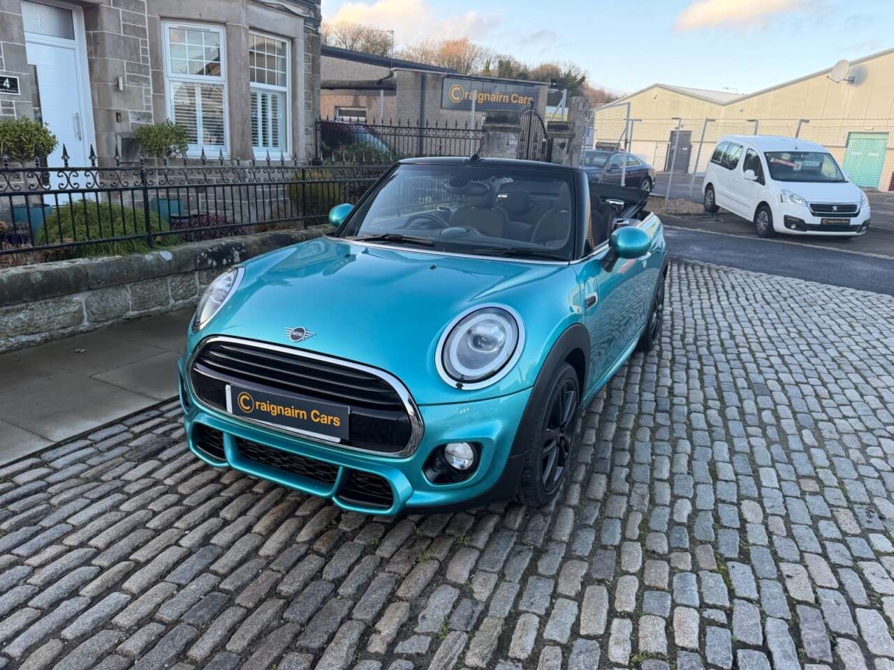 A 2018 MINI CONVERTIBLE 1.5 Cooper Convertible 2dr Petrol Manual Euro 6 (s/s) (136 ps) A 2018 MINI CONVERTIBLE 1.5 Cooper Convertible 2dr Petrol Manual Euro 6 (s/s) (136 ps)