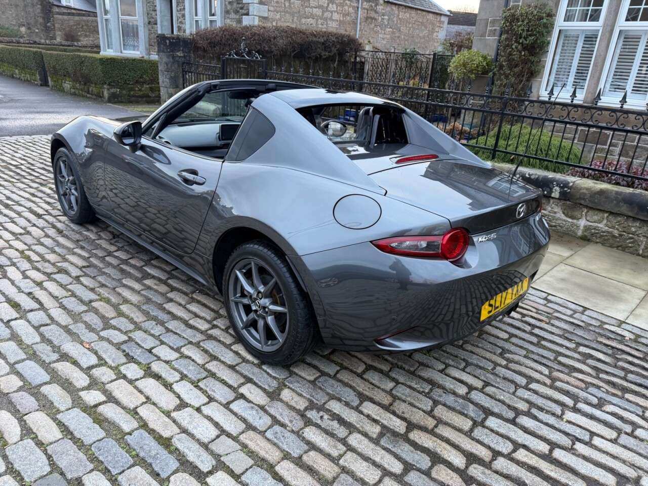 2017 MAZDA MX-5 RF 2017 MAZDA MX-5 RF