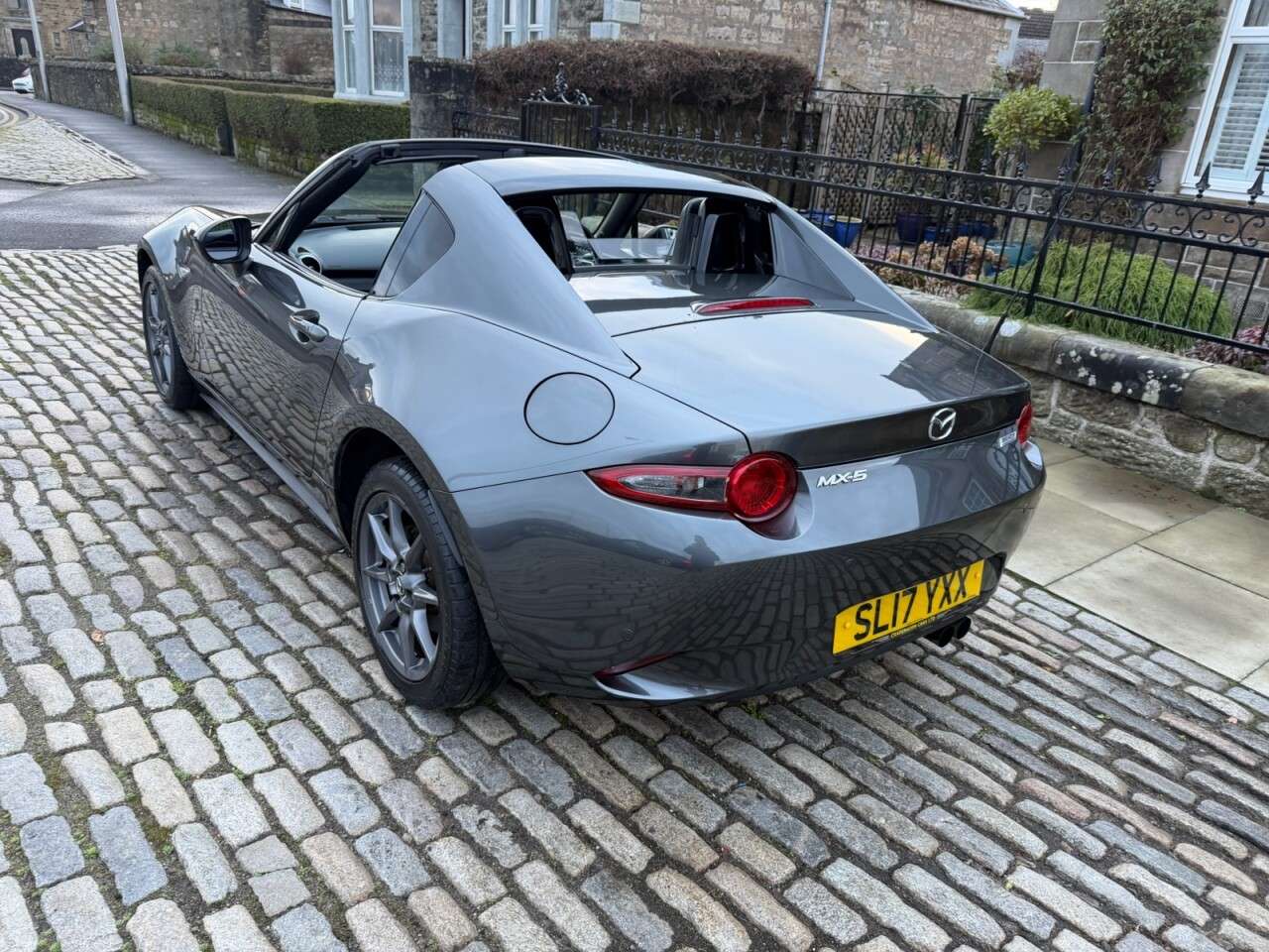 2017 MAZDA MX-5 RF 2017 MAZDA MX-5 RF