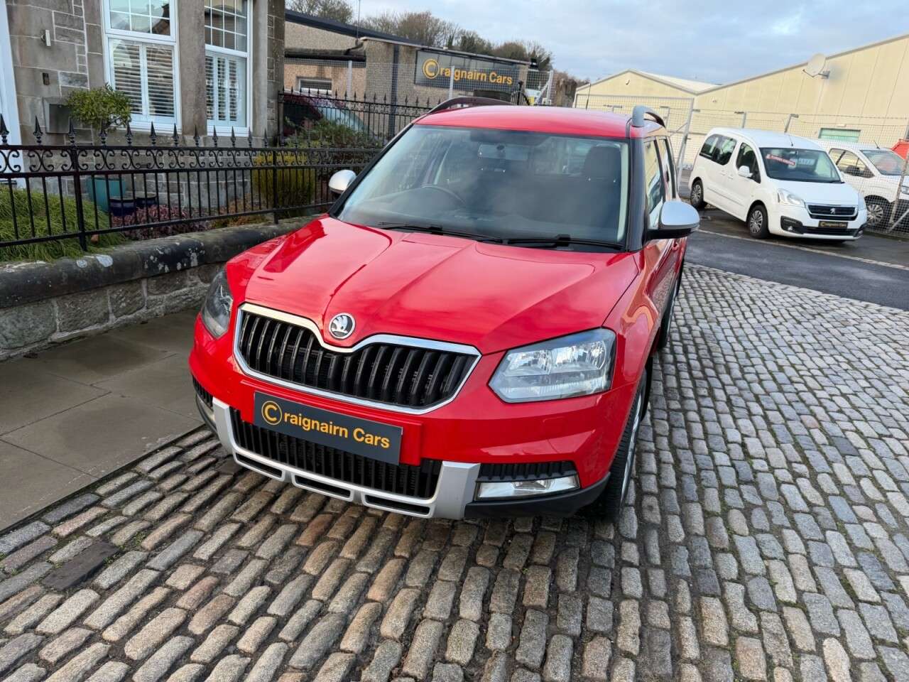 A 2015 SKODA YETI 2.0 TDI SE Outdoor 5dr Diesel Manual Euro 5 (110 ps) A 2015 SKODA YETI 2.0 TDI SE Outdoor 5dr Diesel Manual Euro 5 (110 ps)