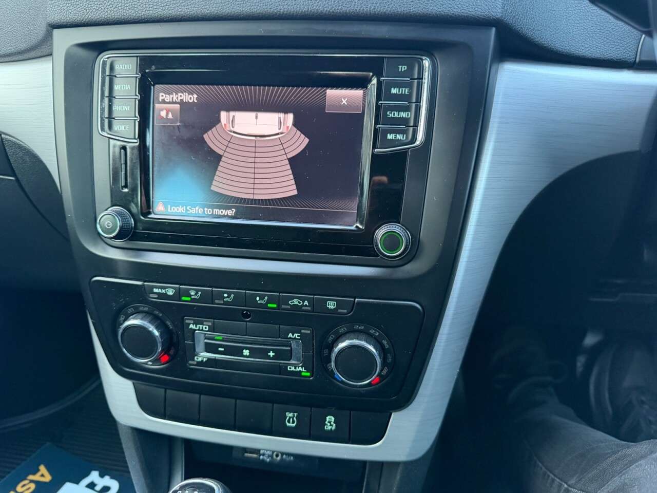 2015 SKODA YETI 2015 SKODA YETI