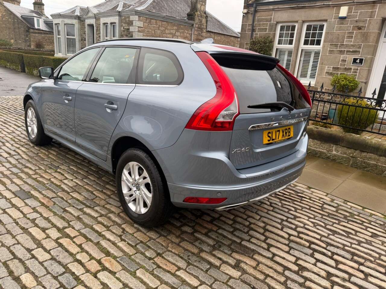 2017 VOLVO XC60 2017 VOLVO XC60