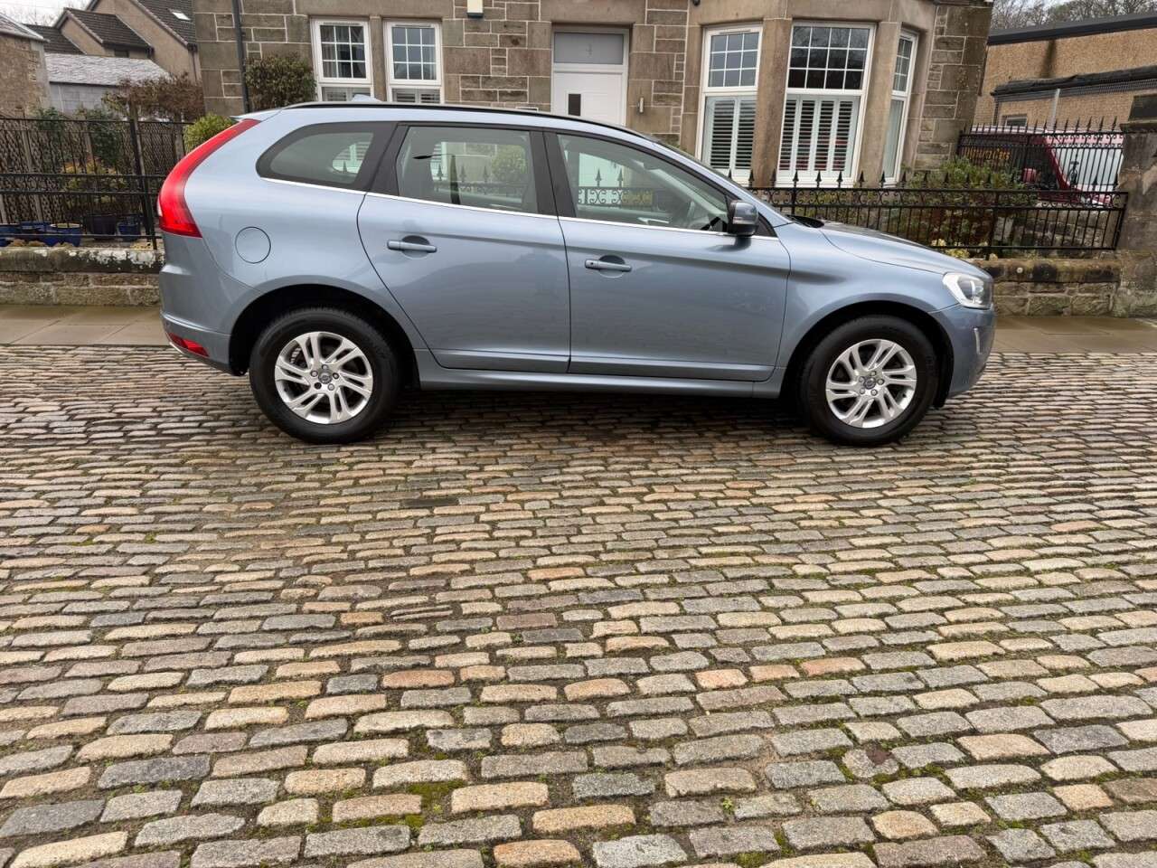 2017 VOLVO XC60 2017 VOLVO XC60