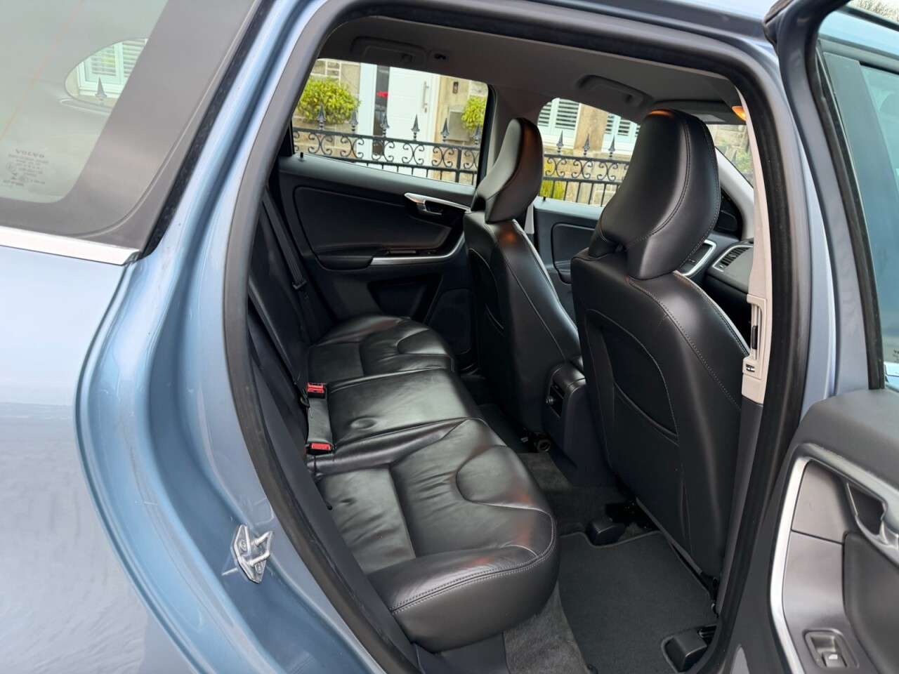 2017 VOLVO XC60 2017 VOLVO XC60