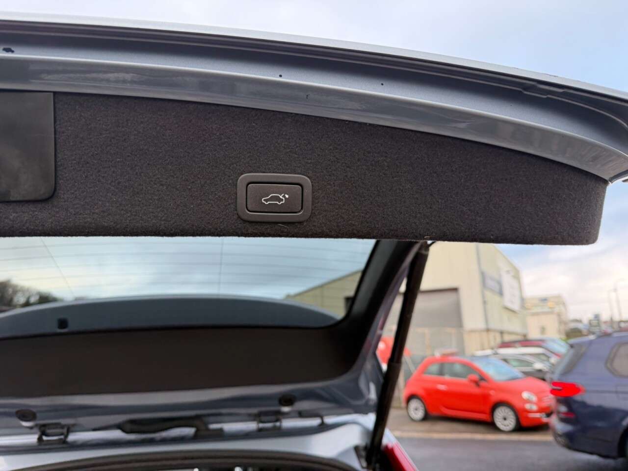 2017 VOLVO XC60 2017 VOLVO XC60