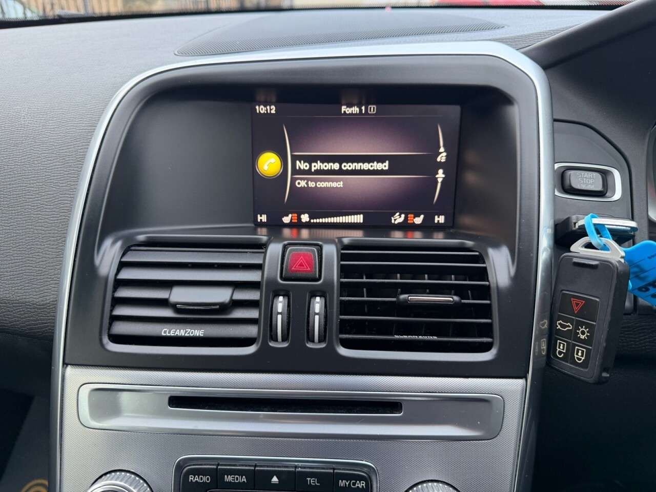 2017 VOLVO XC60 2017 VOLVO XC60