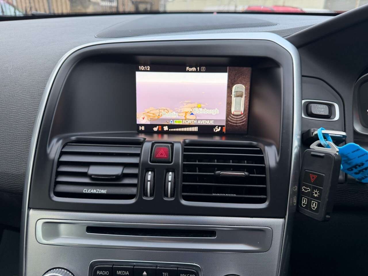 2017 VOLVO XC60 2017 VOLVO XC60