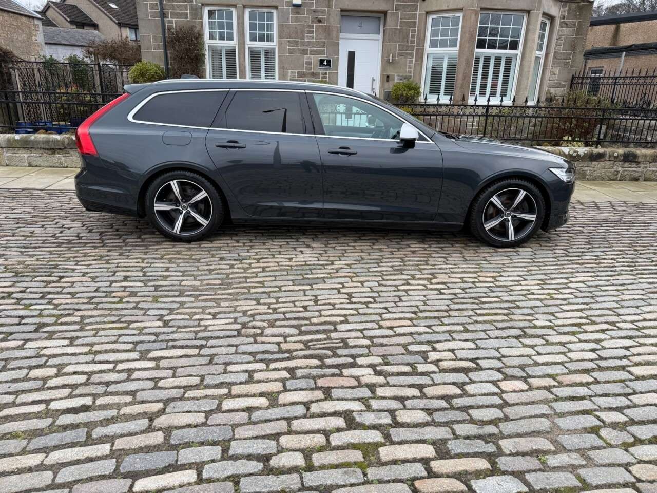 2018 VOLVO V90 2018 VOLVO V90