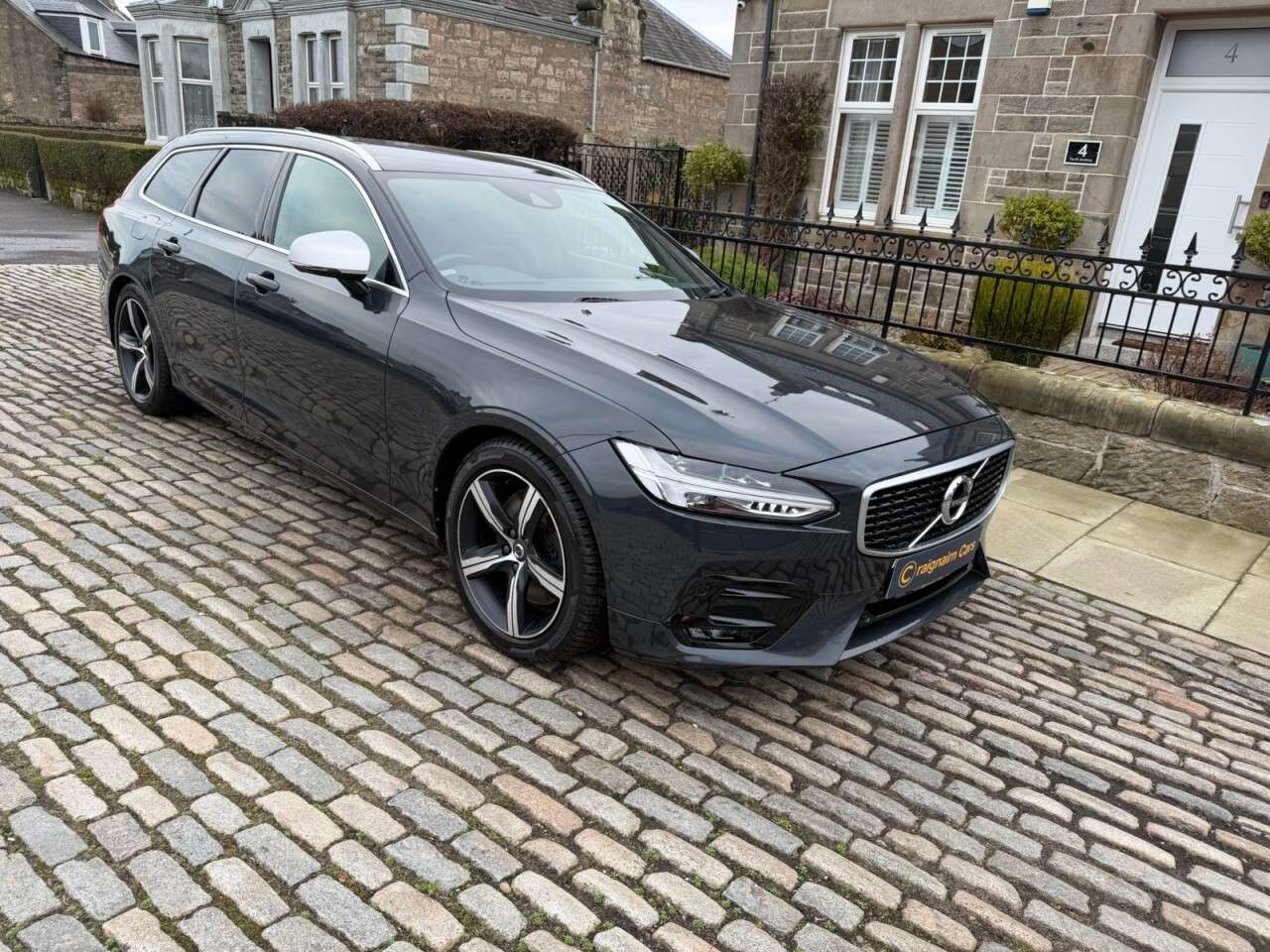 A 2018 VOLVO V90 2.0 D5 PowerPulse R-Design Pro Estate 5dr Diesel Auto AWD Euro 6 (s/s) (235 A 2018 VOLVO V90 2.0 D5 PowerPulse R-Design Pro Estate 5dr Diesel Auto AWD Euro 6 (s/s) (235