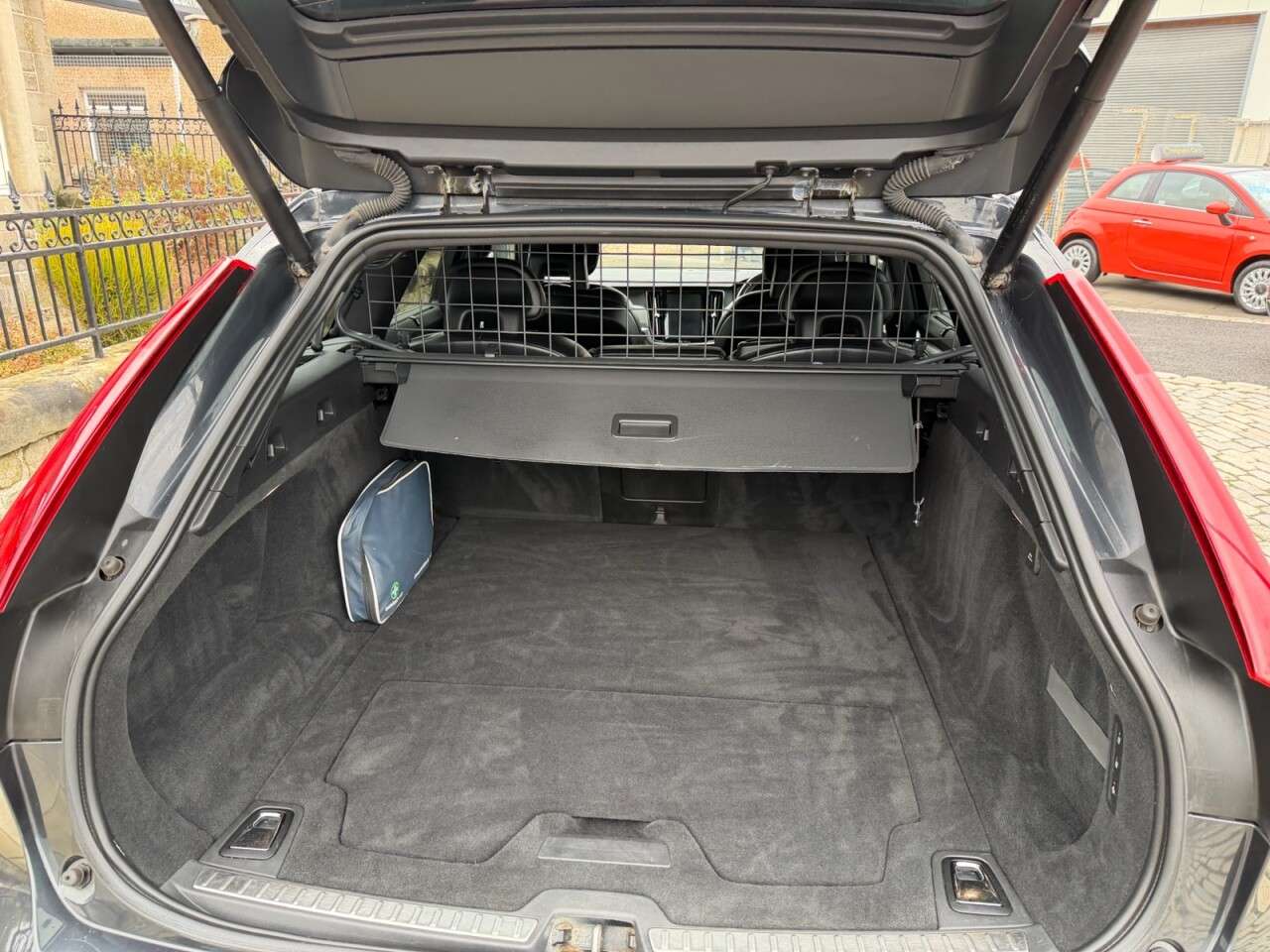 2018 VOLVO V90 2018 VOLVO V90