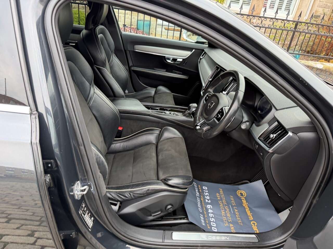 A 2018 VOLVO V90 2.0 D5 PowerPulse R-Design Pro Estate 5dr Diesel Auto AWD Euro 6 (s/s) (235 A 2018 VOLVO V90 2.0 D5 PowerPulse R-Design Pro Estate 5dr Diesel Auto AWD Euro 6 (s/s) (235