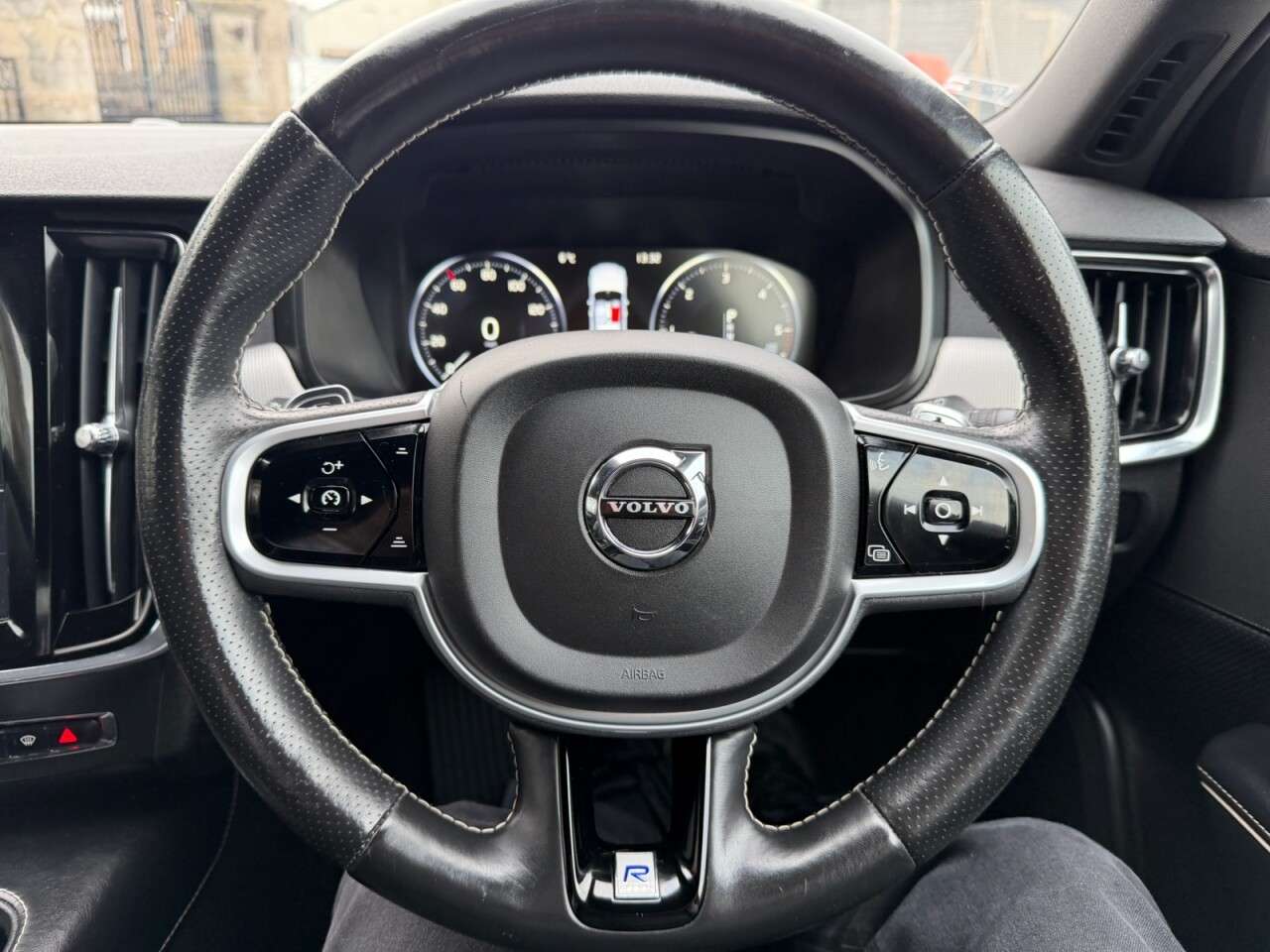 2018 VOLVO V90 2018 VOLVO V90