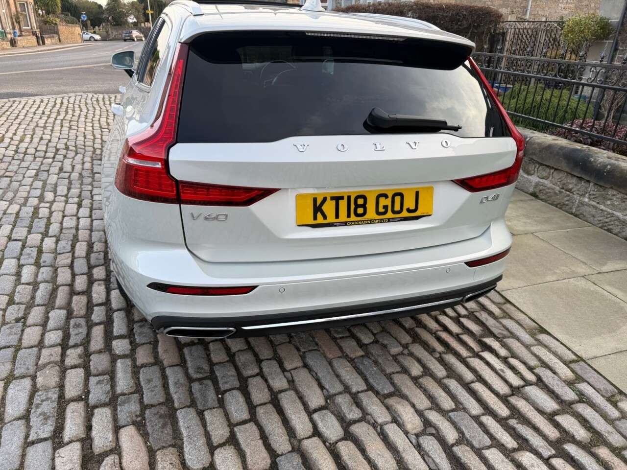 2018 VOLVO V60 2018 VOLVO V60