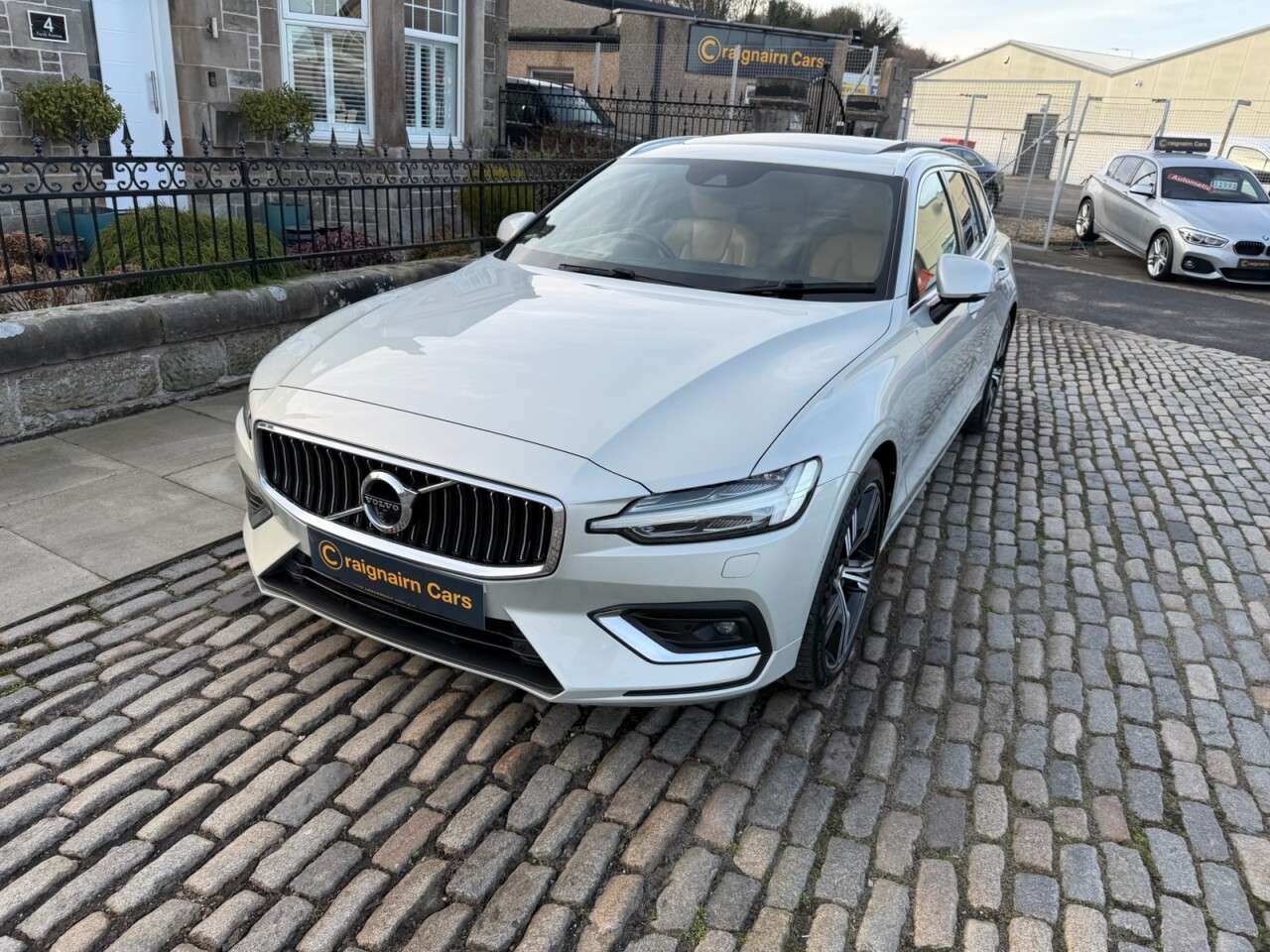 2018 VOLVO V60 2018 VOLVO V60