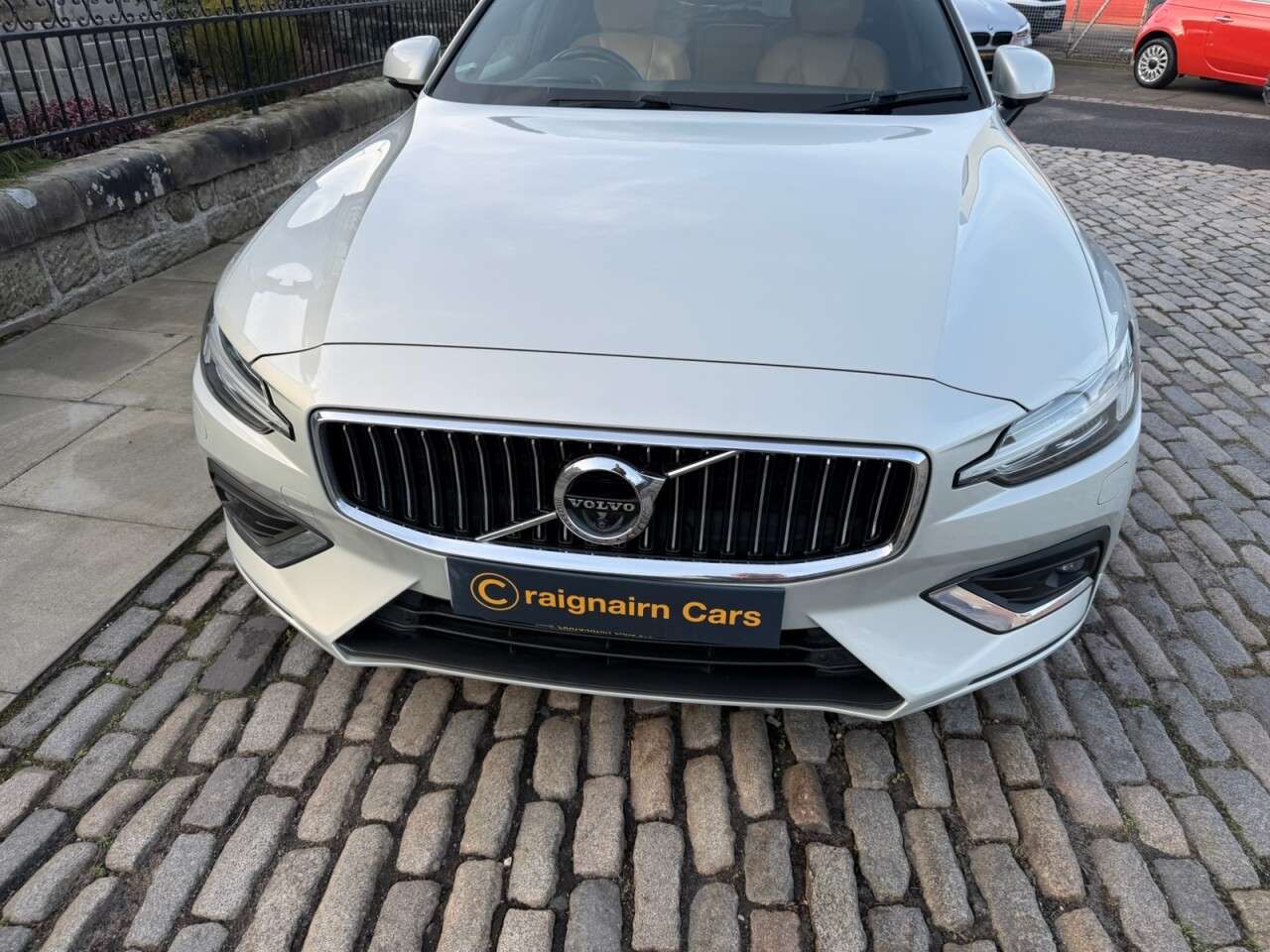 2018 VOLVO V60 2018 VOLVO V60