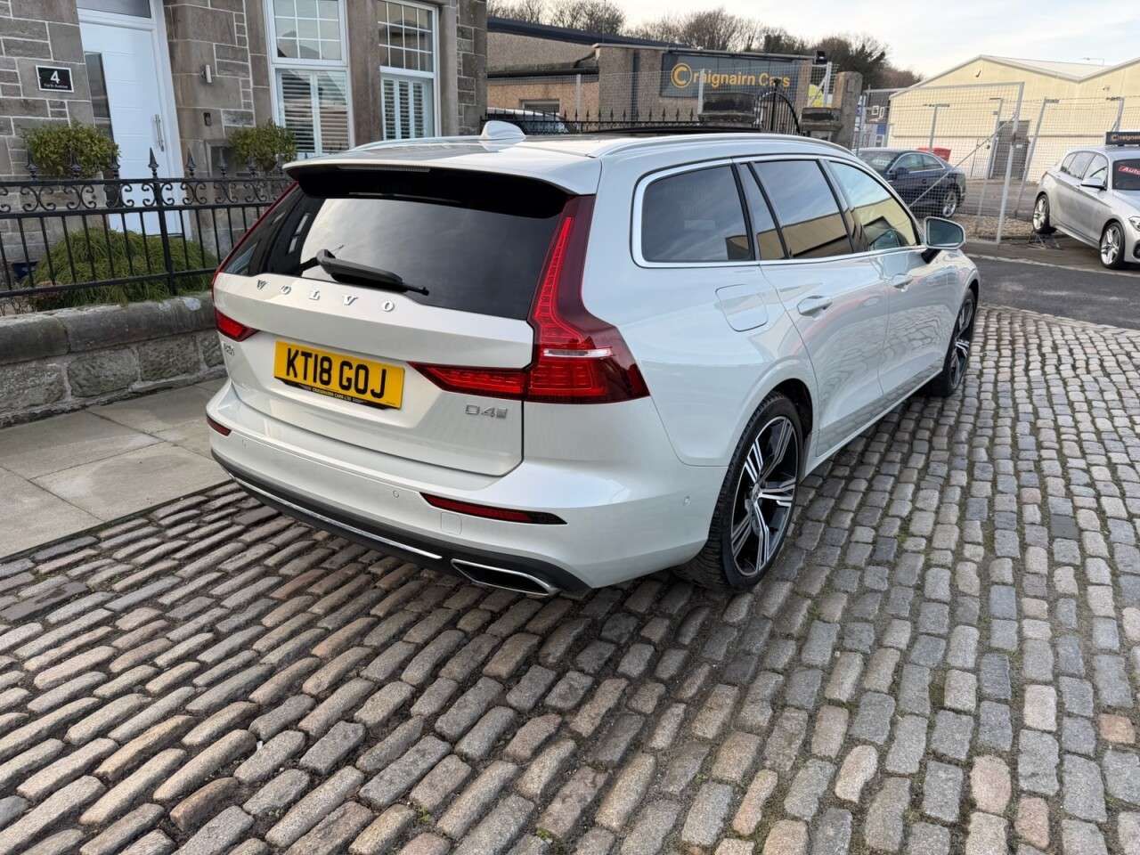 2018 VOLVO V60 2018 VOLVO V60