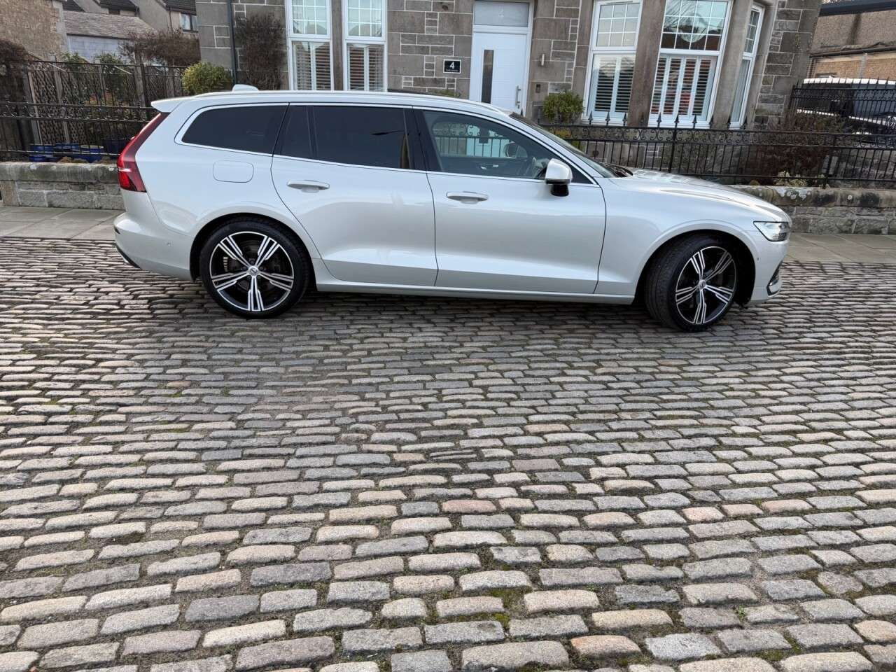 2018 VOLVO V60 2018 VOLVO V60