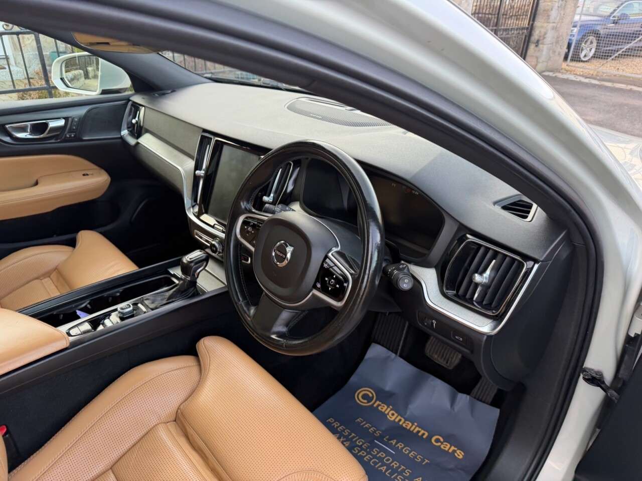 2018 VOLVO V60 2018 VOLVO V60