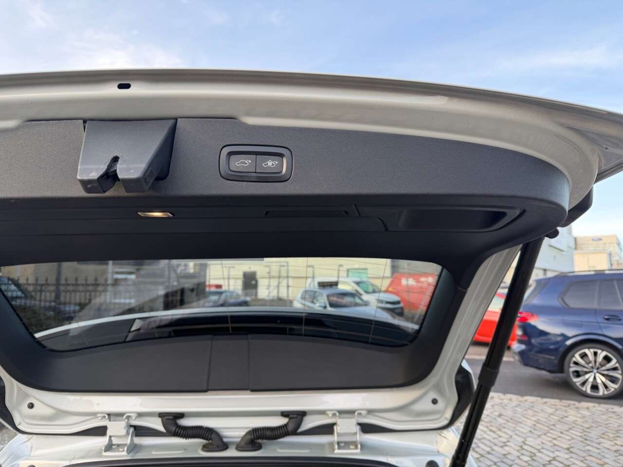 2018 VOLVO V60 2018 VOLVO V60