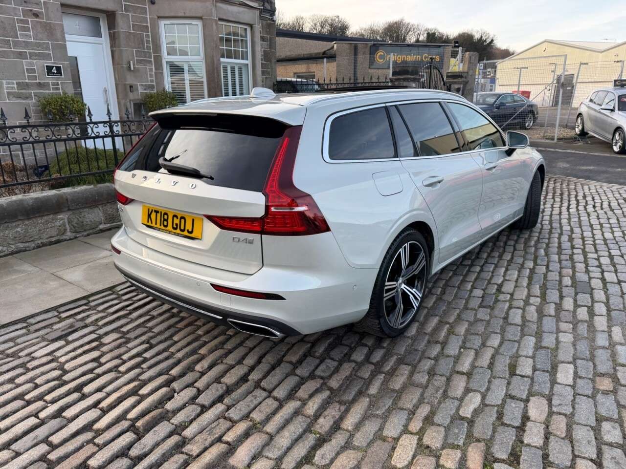 2018 VOLVO V60 2018 VOLVO V60